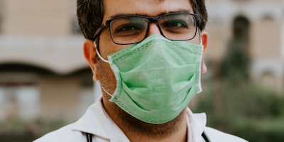 数据专家王博士展示比赛数据模型